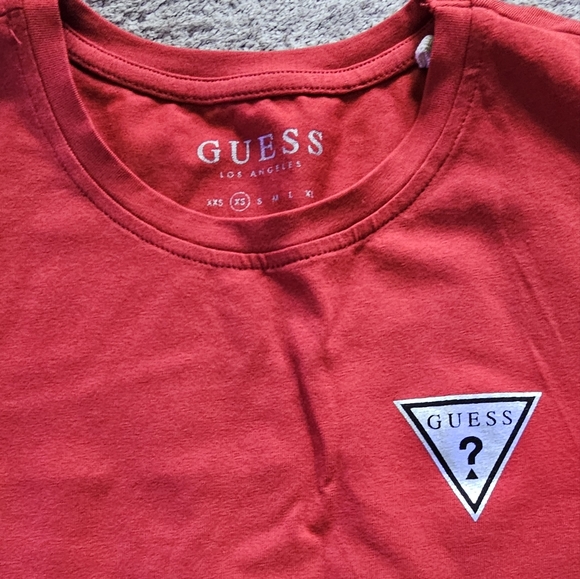 GUESS Women's XSMALL red and black Tshirt, In Great Condition, used few times - Picture 2 of 4